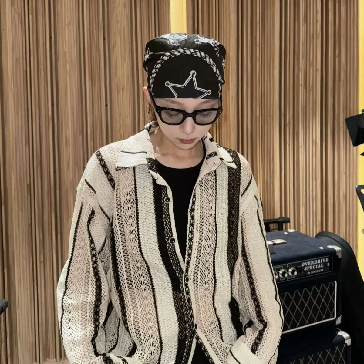 

2025 summer fashion brand new casual loose long-sleeved sweater men's cardigan lapel hollow niche striped shirt