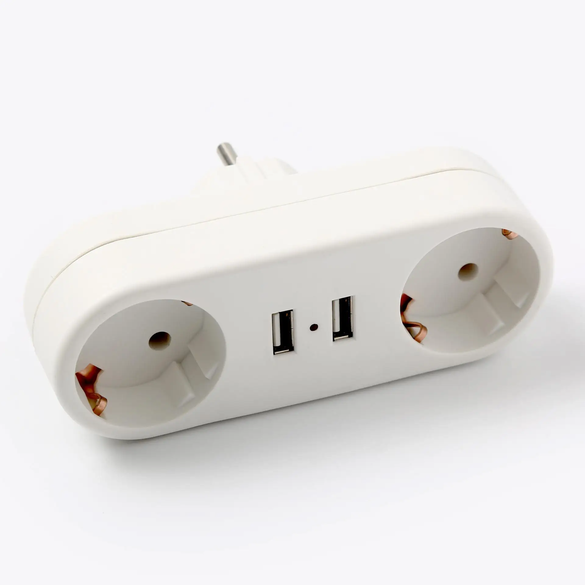 1 to 2 Fath USB Socket Converter 2 USB German DE Standard Russia Plug Power Outlet EU Standard Conversion Socket