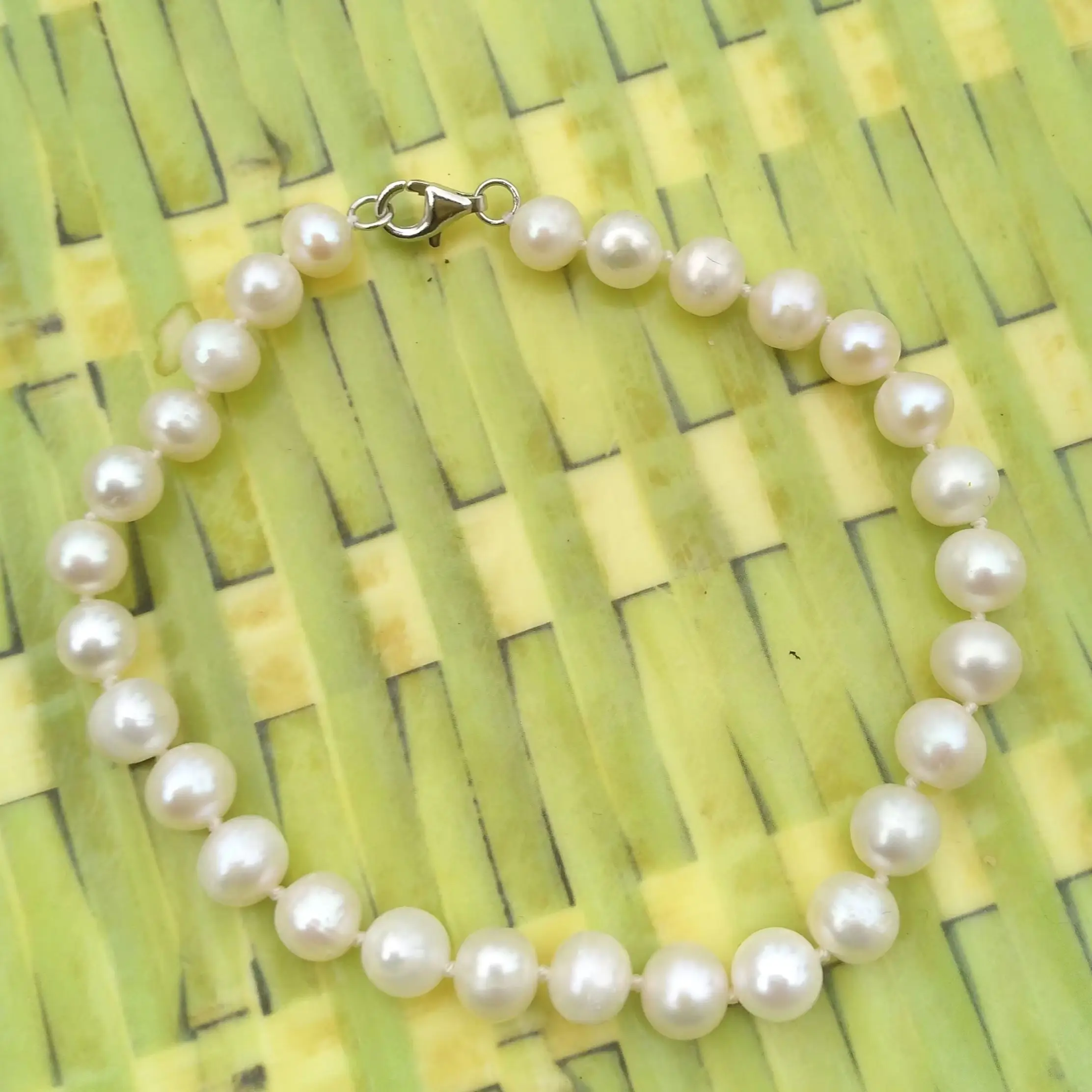 Customizable South Sea Natural White Pearl Bracelet 6-7mm 7.5-8 Inch for Any Occasion