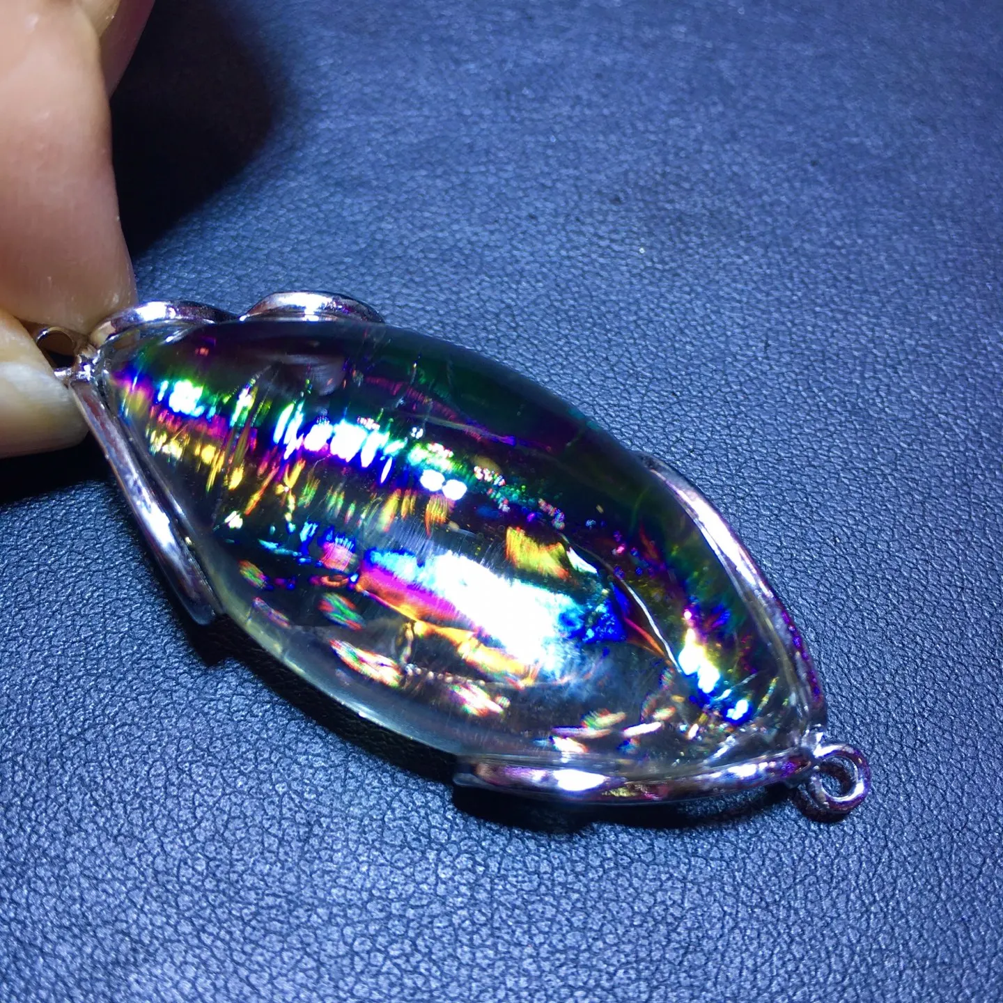 Natural White Quartz Pendant Necklace  White Quartz Jewelry 42.7/19.1/14m Women Men Rainbow Brazil AAAAAA