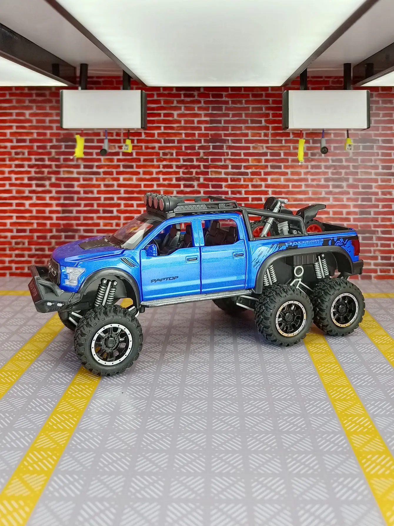 1/32 Raptor F150 Off-road Cars Models Toys Alloy Diecast with Sound Light Pull Back Metal Vehicle Toys For Boy Gift Collection