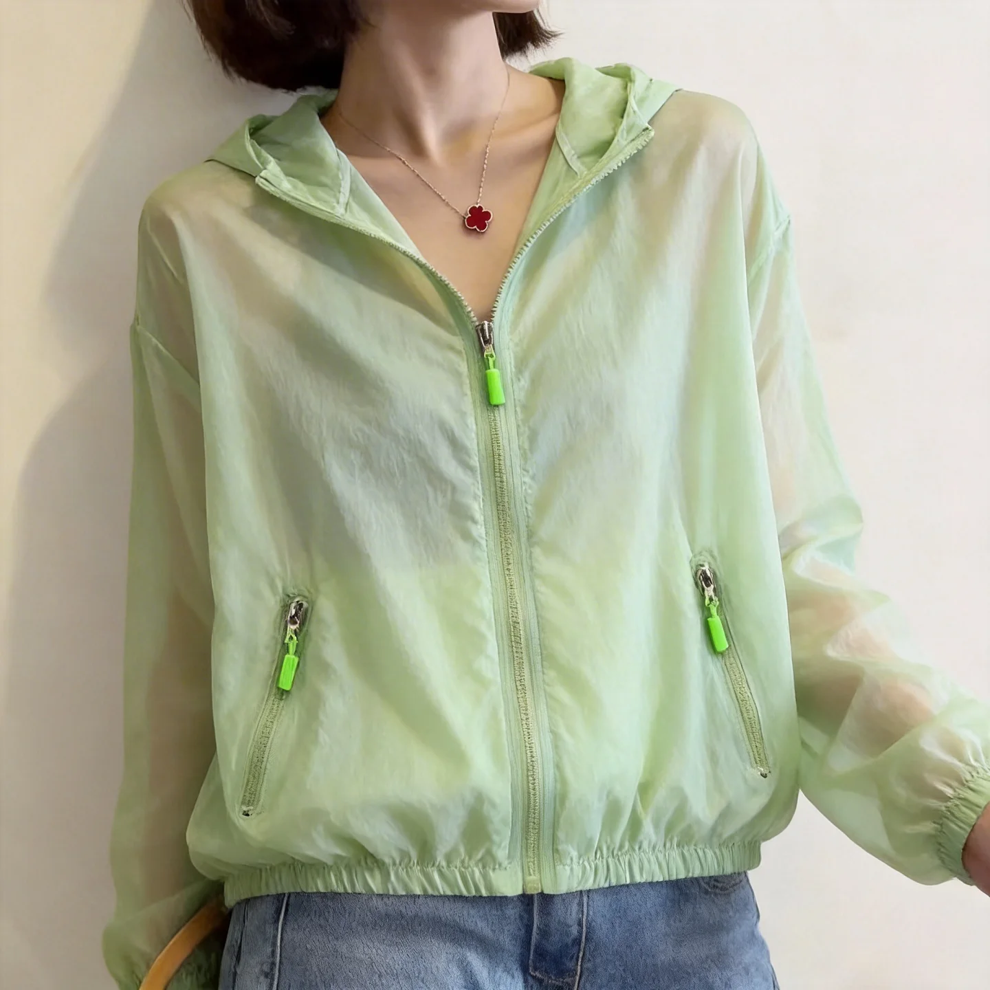 Women's Casual Lightweight Breathable UV Protection Shirt Large Size Outdoor Wear Comfortable Long Sleeve Zipper Closure