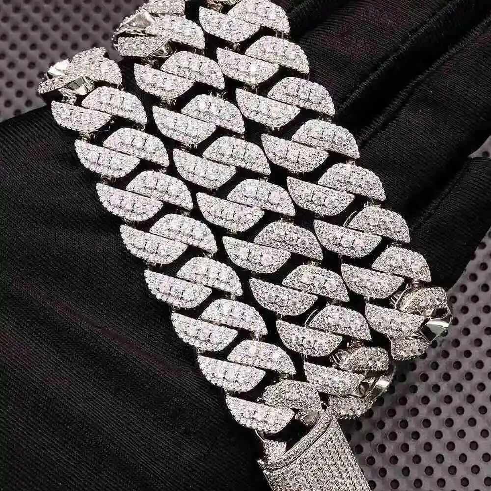 

Selling Necklaces in Europe and America13mm Cross Border Manufacturers in Europe and America Silver Inlaid Mosan Diamond