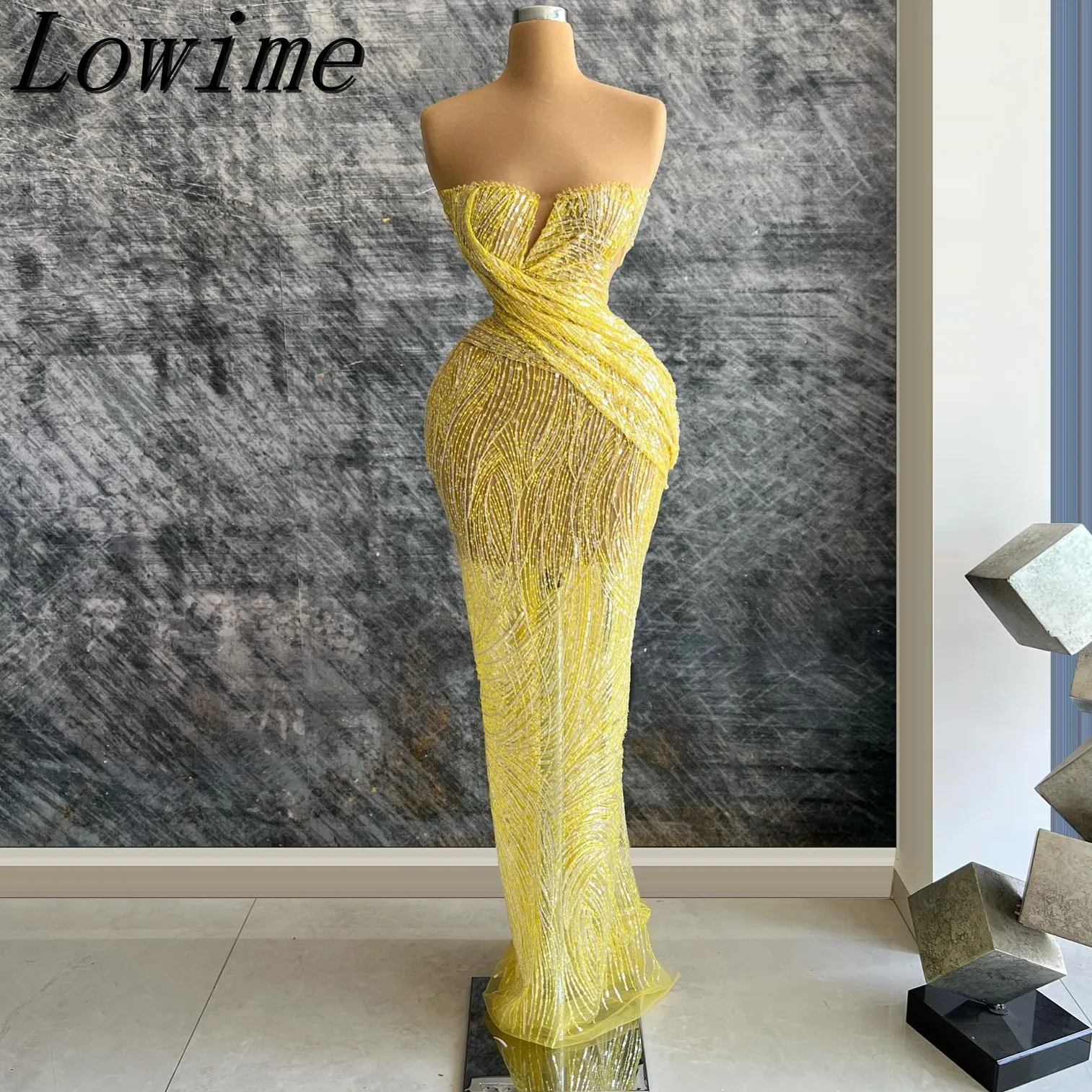 فساتين حفلات شفافة لعام 2025 فستان مثير عربي طويل للحفلات الراقصة للمشاهير مطرز بالترتر بدون ظهر فساتين سهرة نسائية أنيقة #6