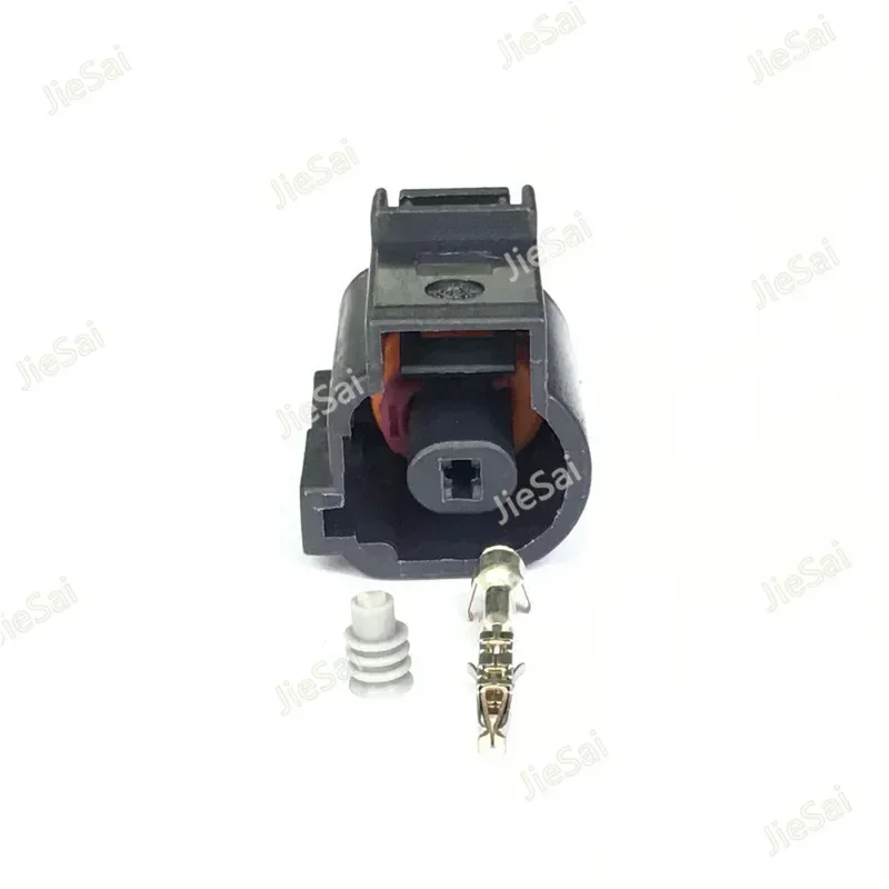 1 Pin Automotive Engine Oil Sensor Connector 1J0973701A 42123100 For VW Magotan Sagitar