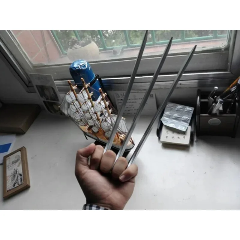 2 pièces/lot 26cm Simulation Cosplay X-MAN griffes Wolverine x-men accessoires de Cosplay Anime scène accessoires de déguisement de fête