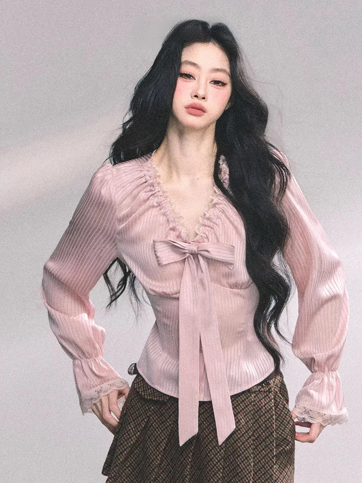 

Женская приталенная блузка AOMALM Lori Sweet Yeeloq с длинным рукавом, в полоску, с кружевом, V-образным вырезом и узлом, высокое качество