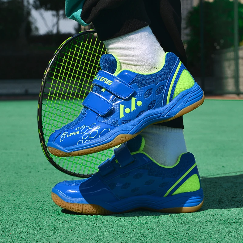 Professional children's badminton shoes, boys' and girls' competition training shoes, ultra-light non-slip tennis sneakers.