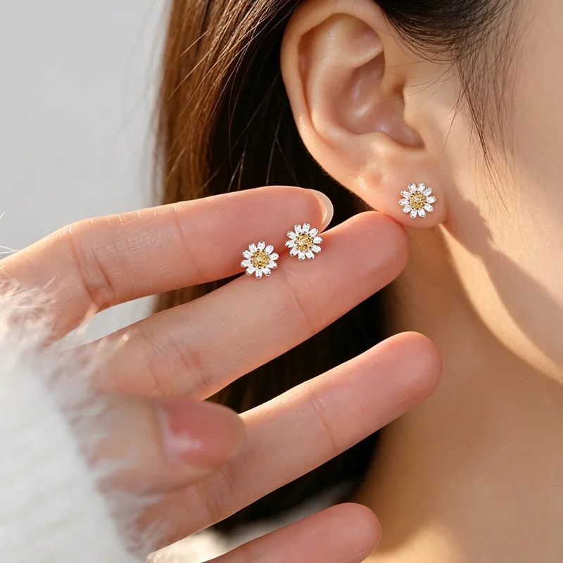 925 Sterling Silver  Stud Earrings Elegant Daisy Flower Small Classic Two Tone For Women Jewelry Gift Dropship Wholesale - view 4