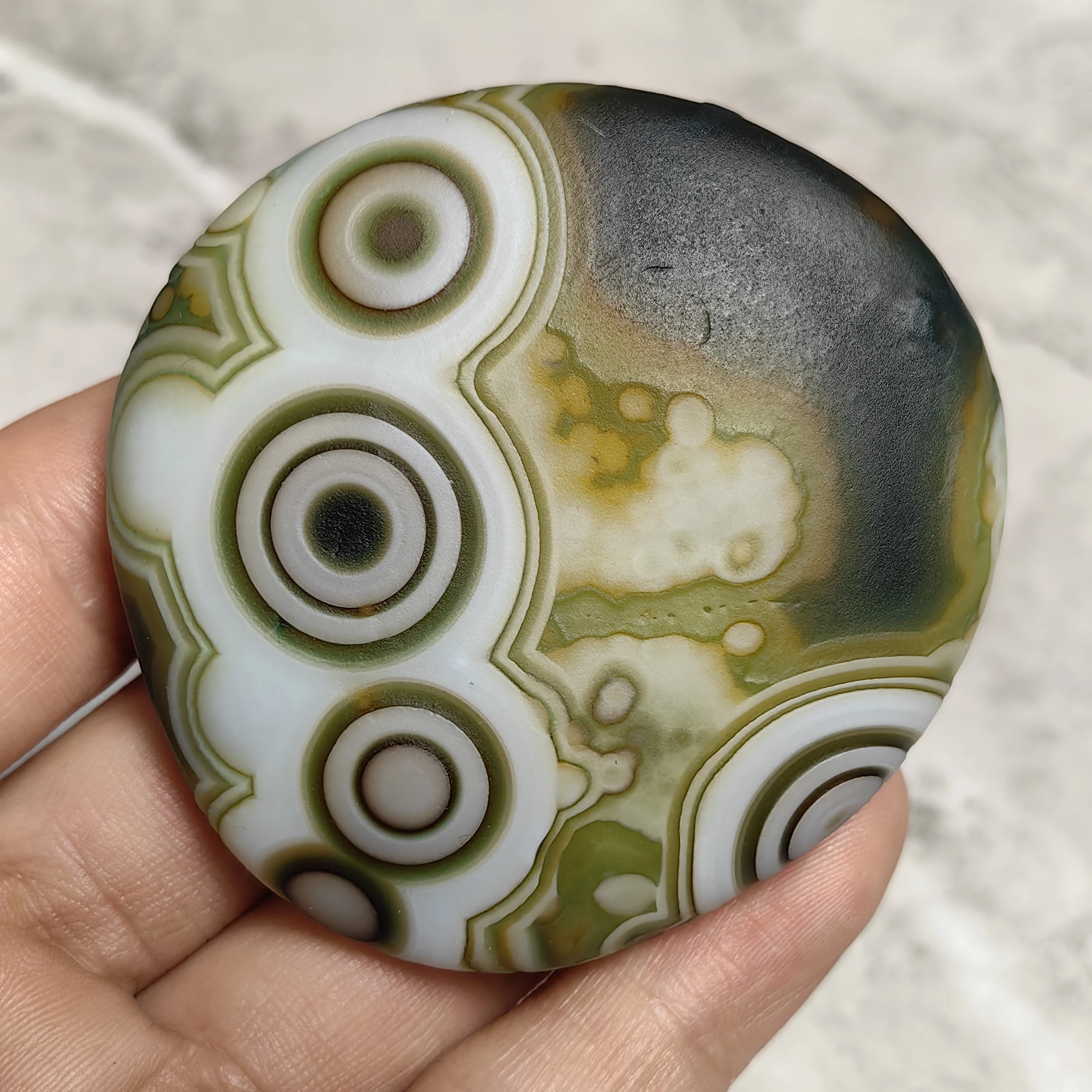 Natural Agate with Eye Texture, Mineral Specimen Energy Crystal Raw Palm Stones for Chakra Reiki Healing Stone Home Decoration
