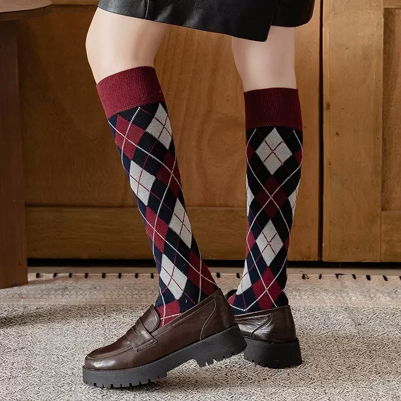 Fashion Plaid Women Stockings Long Socks Stockings Women College Style Knitted Cotton Knee Socks Stockings Japanese School Girls