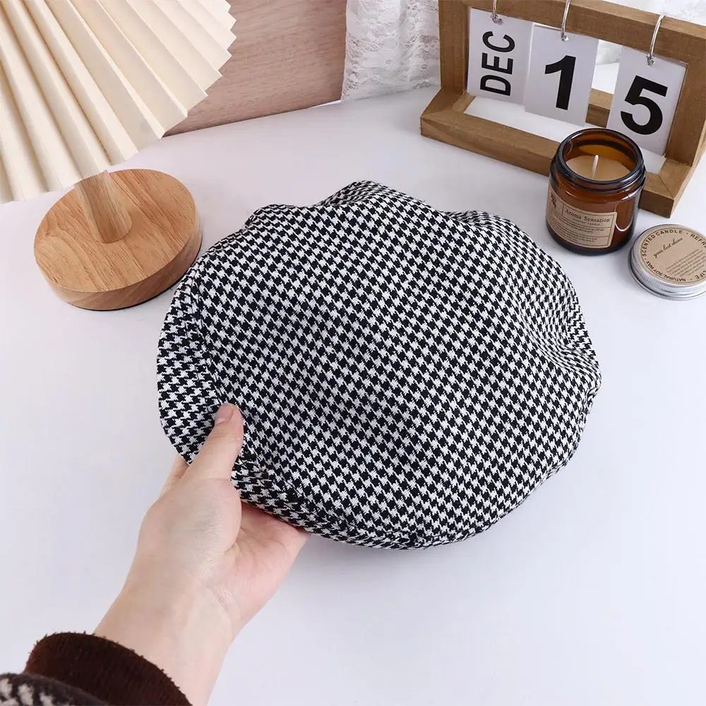 Fragrant Style Winter Leather Label Chain PU Leather British Style Autumn Houndstooth Women Berets Korean Style Hat Painter Hat