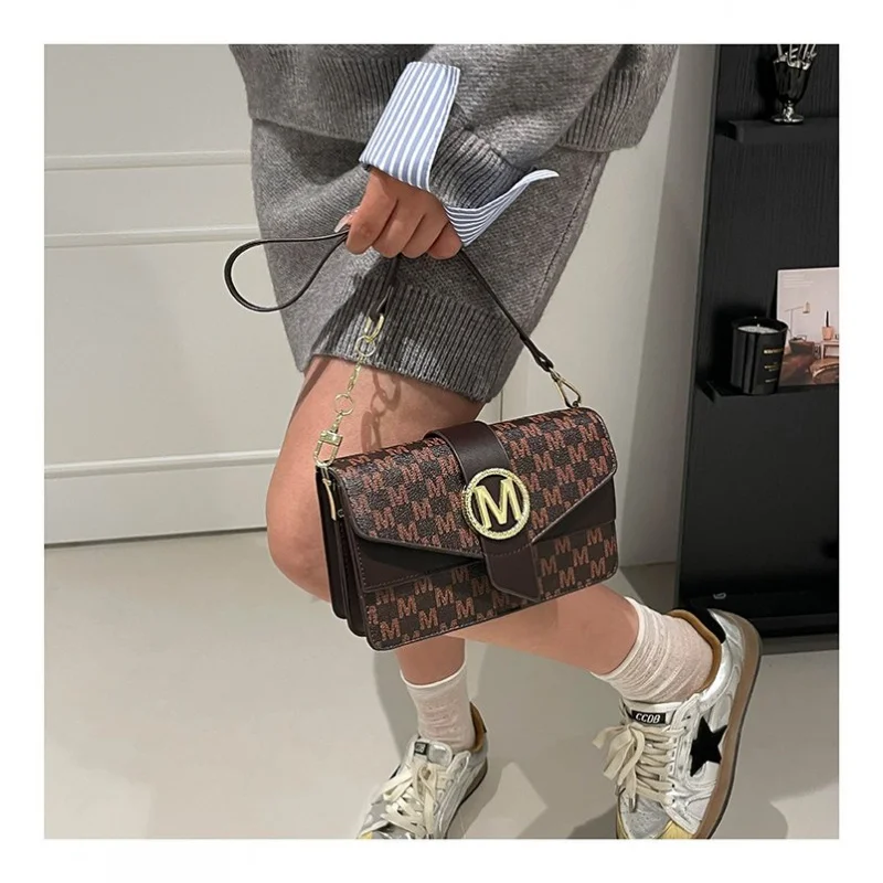 Borsa a tracolla da donna sofisticata realizzata in pelle con stampa Jaguar Varsaviazione vintage spaziosa morbida stile quotidiano ​