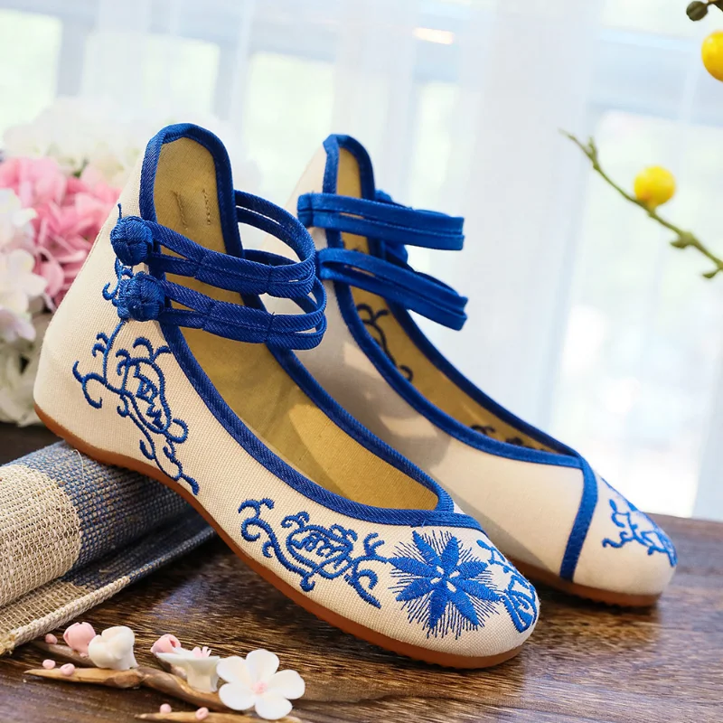 Comemore Chinese Red Cloth Shoes Embroidered Traditional Craft Shoes Low Heel Dance Flats 2023 Comfortable Flat Beef Tendon Sole