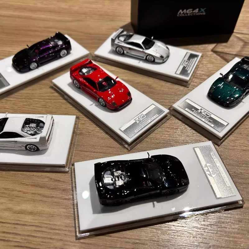 

M64X 1:64 F40 red die-cast simulation resin car model collection ornament, children's toy.