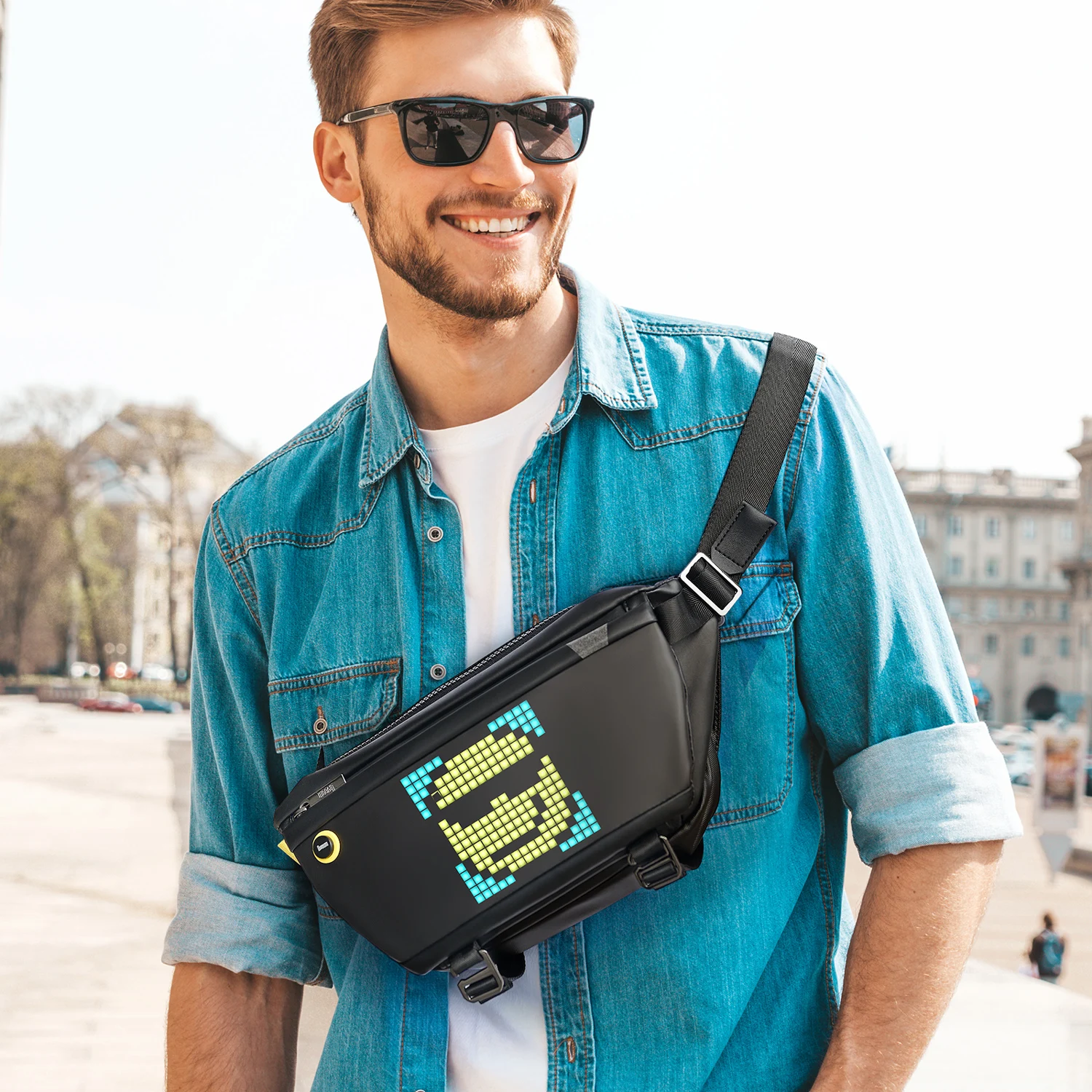 Imagem -02 - Divoom-personalizável Pixel Art Sling Bolsa Portátil Speaker Bolsa Impermeável Design de Moda Biking Caminhadas Atividade Exterior Presente