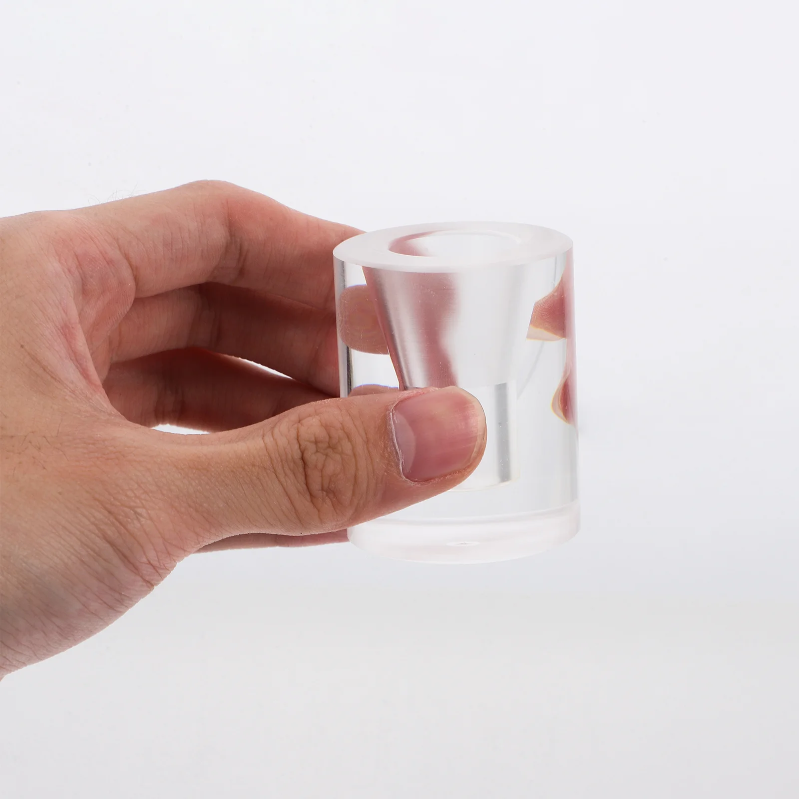 

2Pcs Acrylic Cone Holder Stand Clear Ice Cream Display Rack Creative Dessert Stand for Parties Events Home Icecream Cone Holders