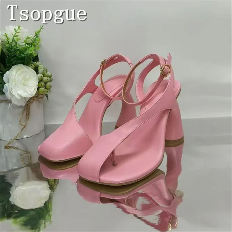 

Designer New Women Strange High Heels Sandals Roman Style Half Toe Cap and Split Toe Sandals Fashion Runway Party Dress Shoes