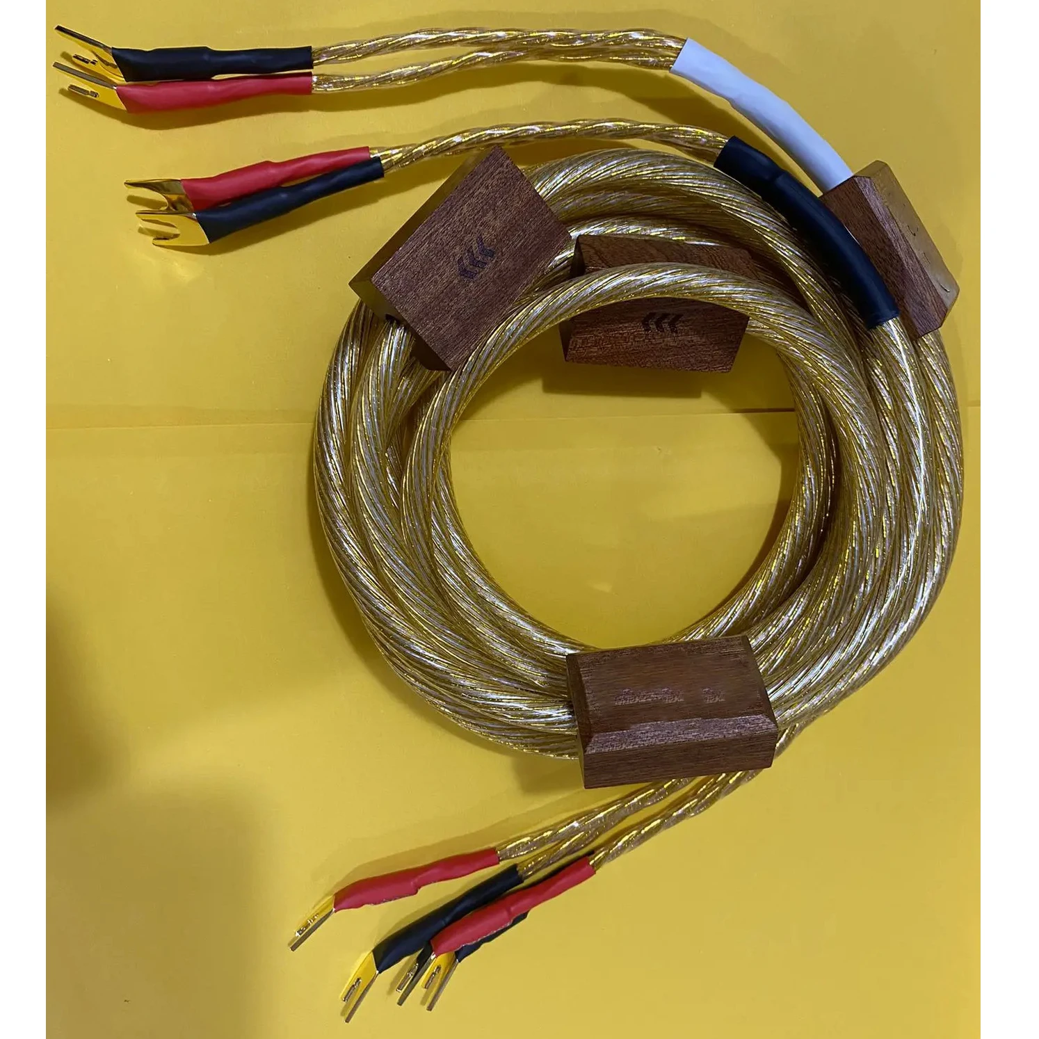

Hifi Biwire LoudSpeaker Cable Gold For Amplifier Subwoofer CD Audio DAC 2 Banana To 4 Banana Plug