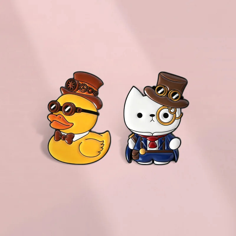 Animal Brooches Vintage Gentleman's Yellow Duck Metal Badges Small Gifts Wholesale Lapel Pins for Clothes Backpack Pin Brooch