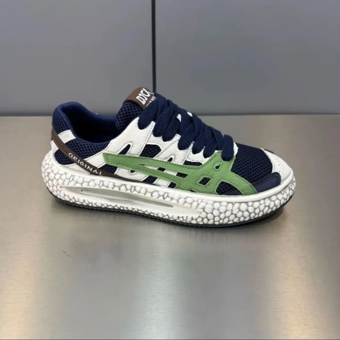 Fashion and Comfortable Men Sneakers Man 2026 Autumn New Men's Sports Shoe Breathable Anti Slip Walking Male Footwear Thick Sole