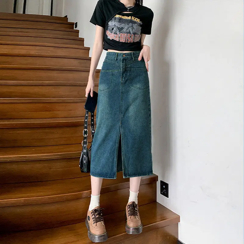 

AElegant long skirt with a fashionable design, new women's clothing2024Vintage high-waisted slimming front-slit denim skirt