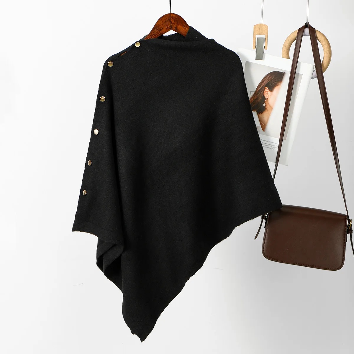 

Новая однотонная расклешенная накидка, вязаная куртка с шалью для женщин, осень-зима, нерегулярная свободная верхняя одежда, пуловер с накидкой на пуговицах