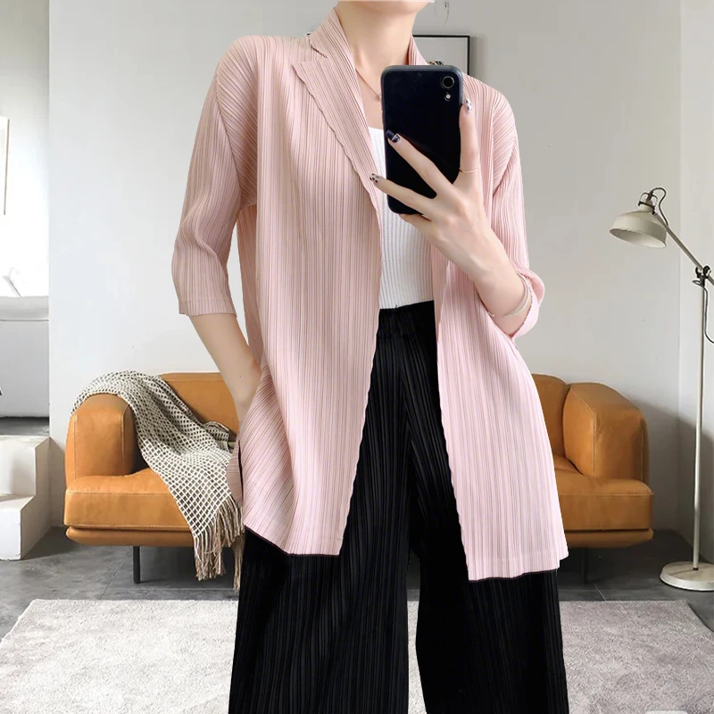 Miyake Pleated Jacket 2025 Spring and Summer New Pleated Jacket Five-minute Sleeve Casual Fashion Temperament Women's Buttonless