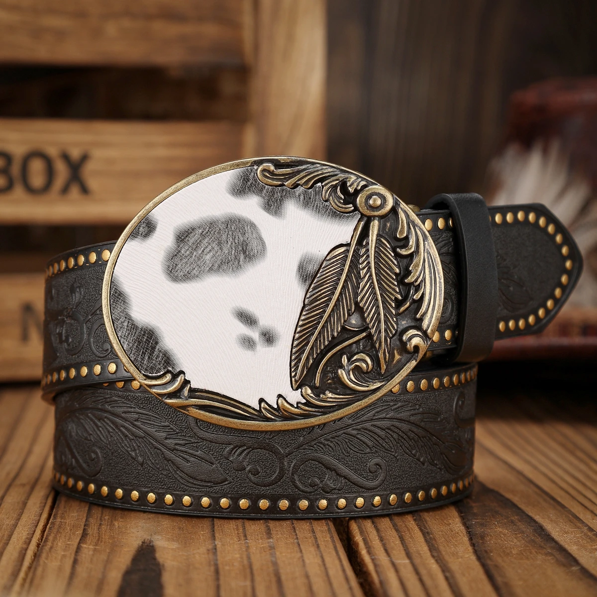 حزام PU بإبزيم على الطراز الغربي مناسب لكل من الرجال والنساء، وحزام كاجوال فريد من نوعه (مع أظافر مثقوبة)