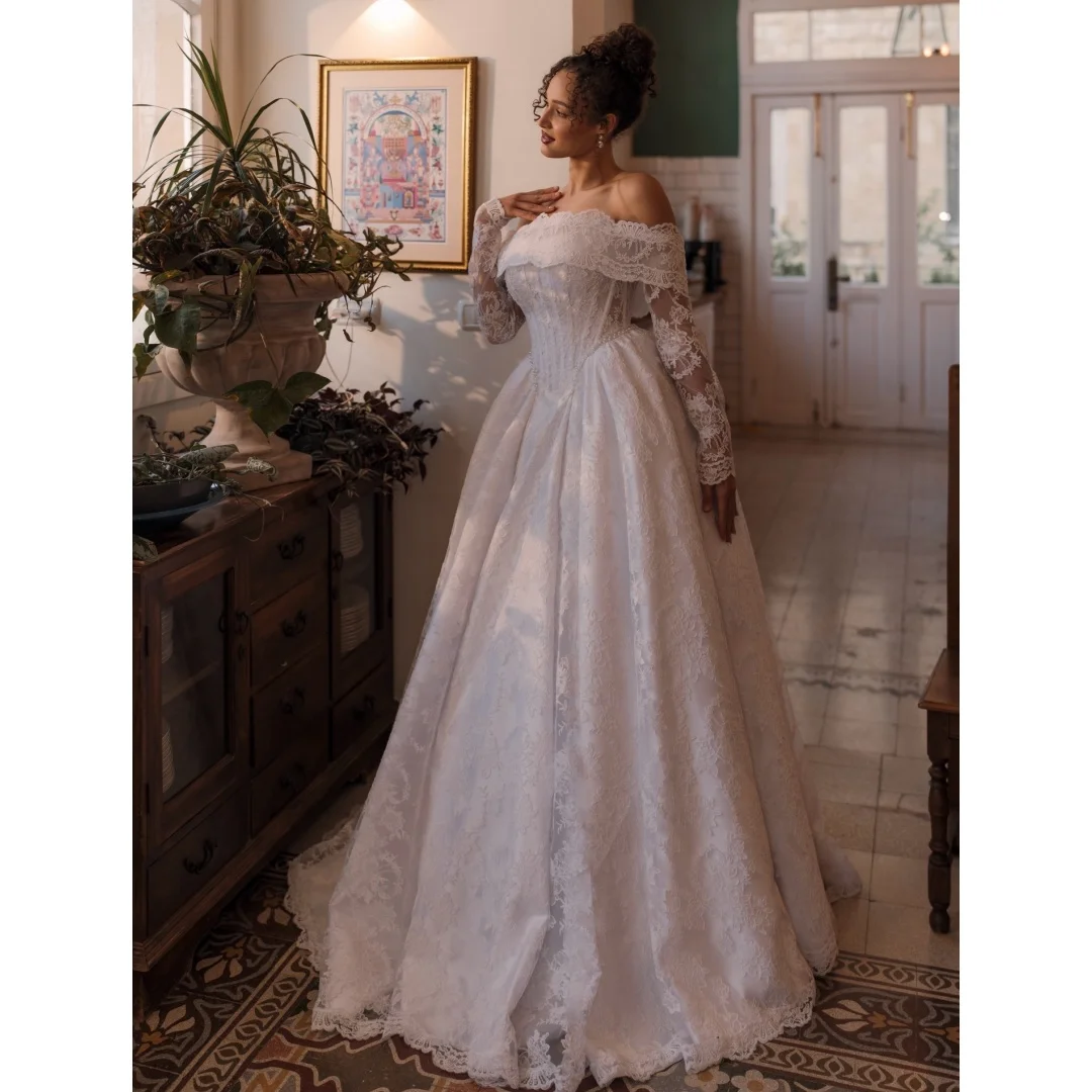 Une ligne dentelle robes de mariée exquise à manches longues robe de Novia Bustier Corset élégant robe de soirée robes personnalisées