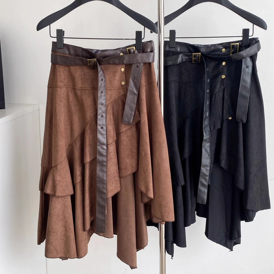 

Gypsy Hippie Suede Skirts Women Vintage Irregular Ruffled Hemline Has Belt Skirt Autumn Winter Boho Beach Wear Leather Faldas