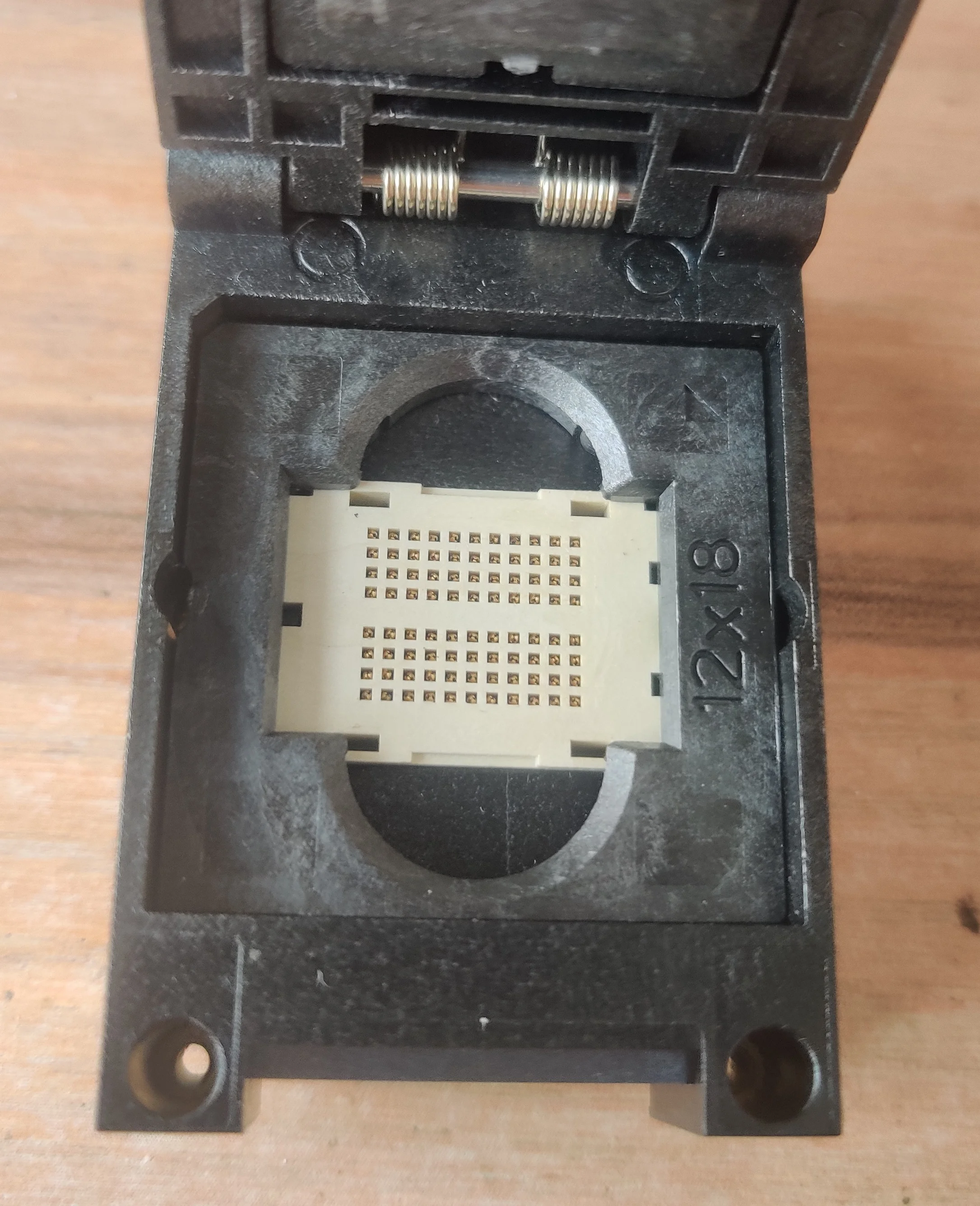 BGA132/152 Magnetic Socket with Flip-Cover Probe Aging Station, Flash Chip Clearing Station, 1.0 Pitch IC Empty Socket