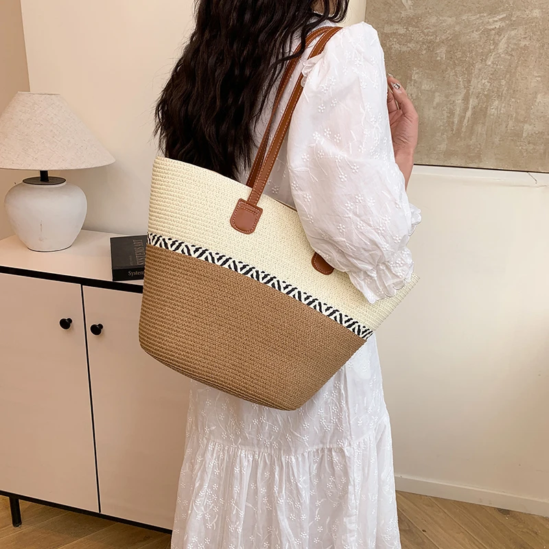 

Premium Women's Handbag Leather Crossbody Bag By Famous Desinger Luxury Brand Popular Classic Elegant For Ladies
