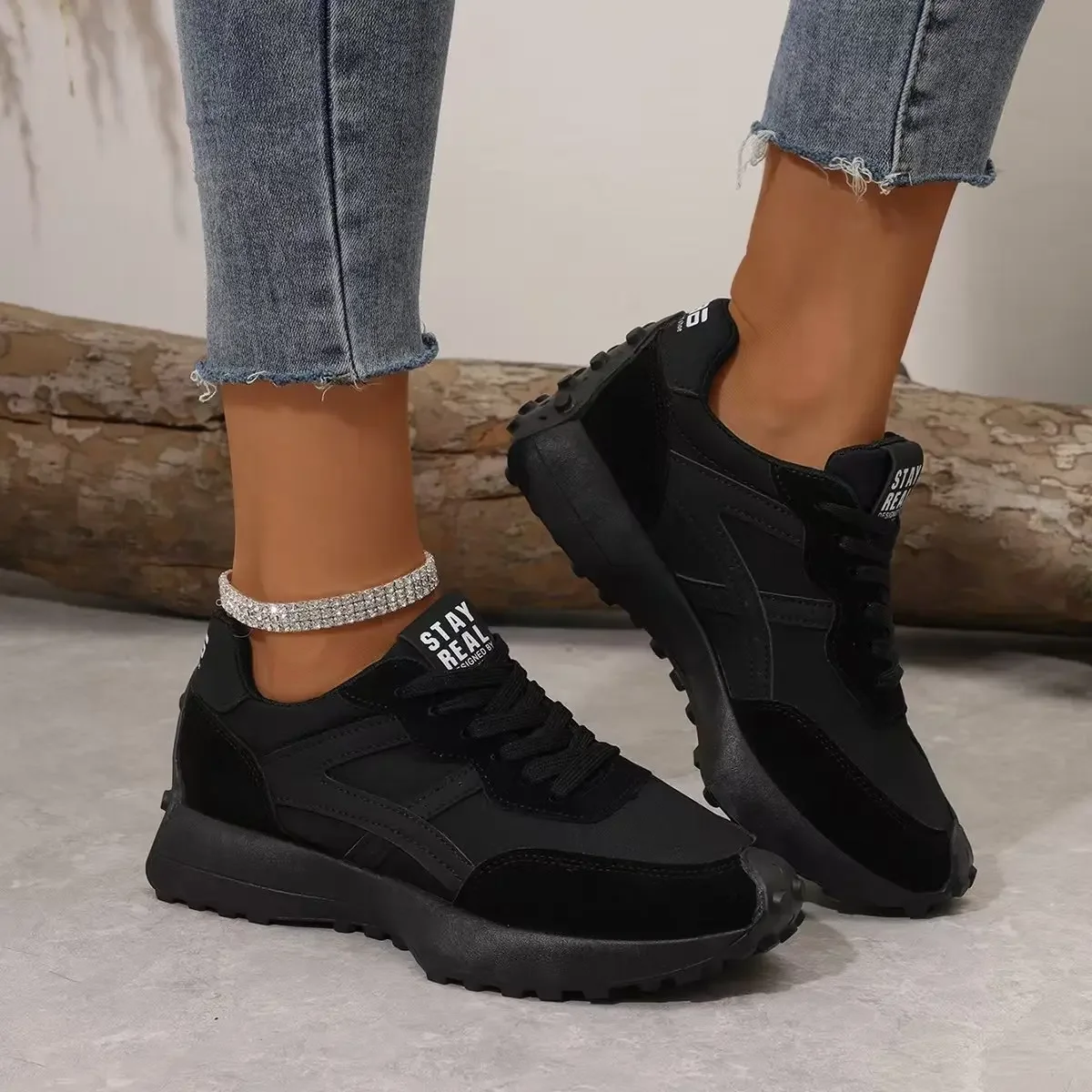 Women Sneakers Leather Luxury Platform Shoes New Fashion Leisure Light Anti-slip Black Running Shoe Fashion Designer Women Shoes