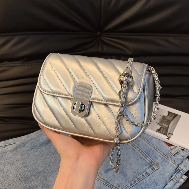 

2025 Summer Quilted Chain Bag for Women - Elegant Small Square Crossbody Purse Trendy Versatile Mini Shoulder Bag