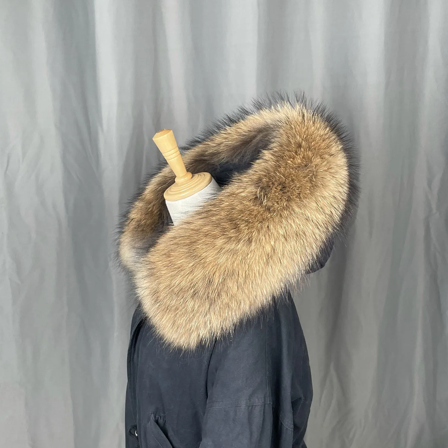 Real Raccoon Fur Collar Womens 100% Natural Fur Gray Collar Real Fur Shawl Detachable collar Fur Scraves luxury  scarf