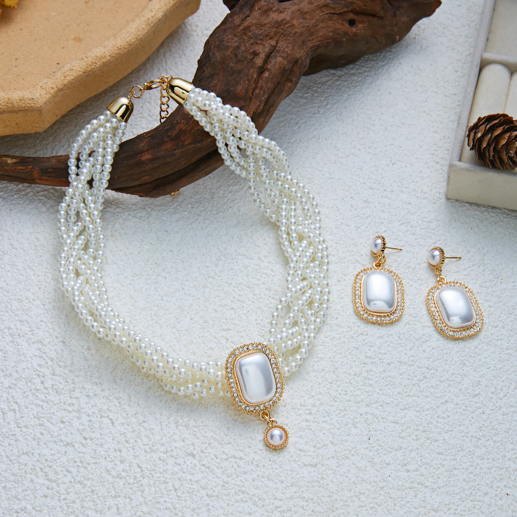 Leicht Luxuriöse Mehrschichtige Imitationsperlen-Choker-Halskette für Frauen Geometrische Quadratische Ohrringe Hochzeits- und Bankett-Schmucksets – Detail 7