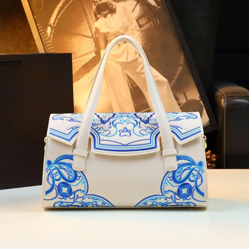 Spring/Summer Women\'s Bag 2024 New Fashionable Retro Embroidered Mom\'s One Shoulder Crossbody Chinese Style Design Handbag