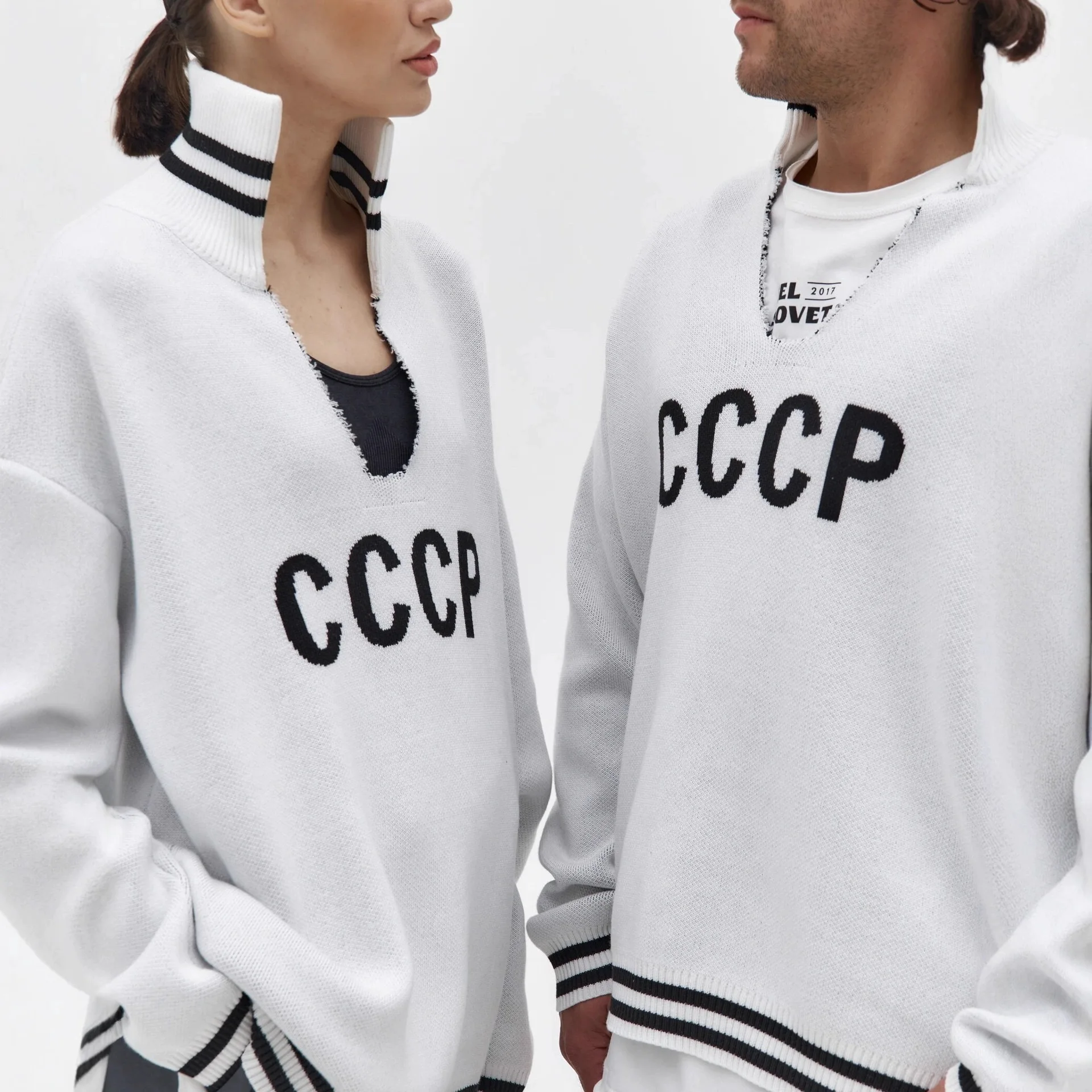 

Нишевый трендовый жаккардовый свитер с v-образным вырезом для женщин, зимний повседневный свободный и ленивый стиль, универсальный пуловер, вязаный свитер