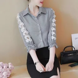 2023 New Summer Fashion Lace Beaded Hollow Lace Lace Lace Three Quarter Button Commuter Casual Stripe Versatile camicia da donna