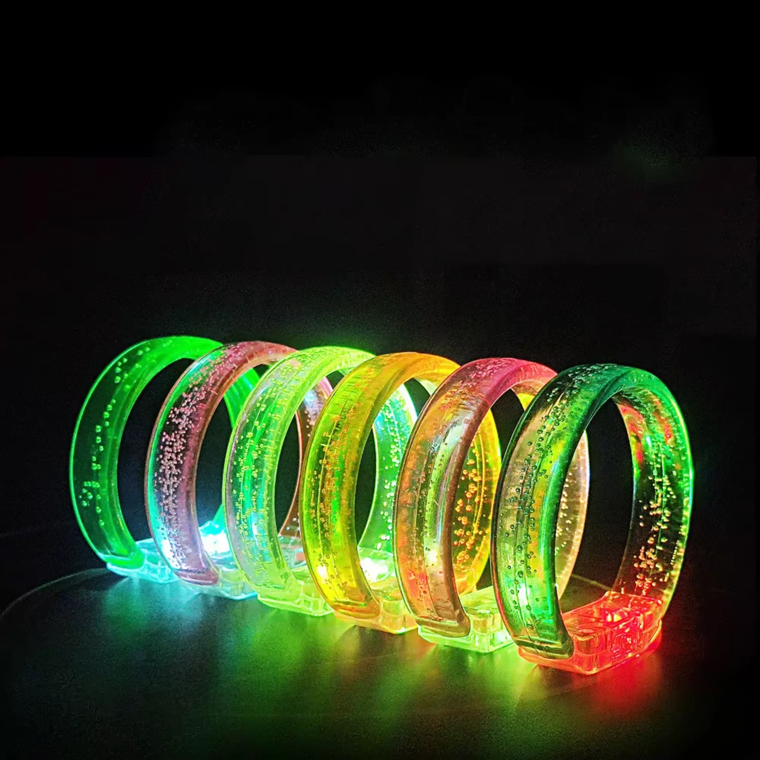 

Wholesale Pub Club Bar Livehouse Light-up Led Logo Bracelet Glow in The Dark Decorations for Party Supplies