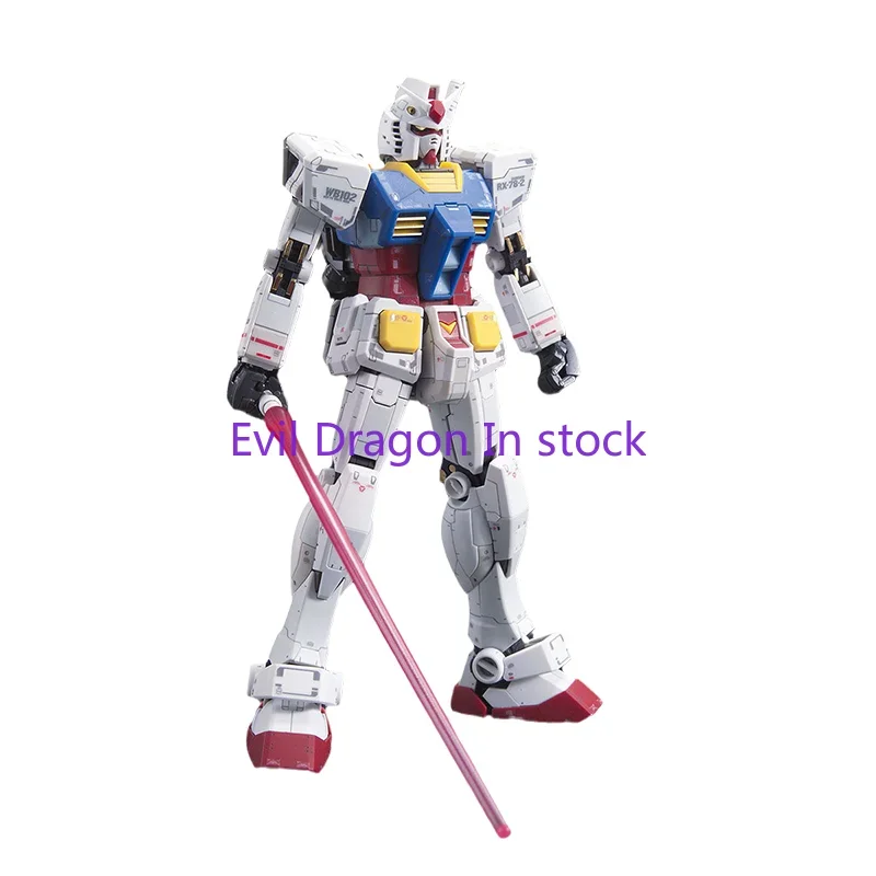 Bandai Originale GUNDAM Anime Modello RG Serie 1/144 RX-78-2 GUNDAM Action Figure Modello di Montaggio Giocattoli Regali per I Bambini