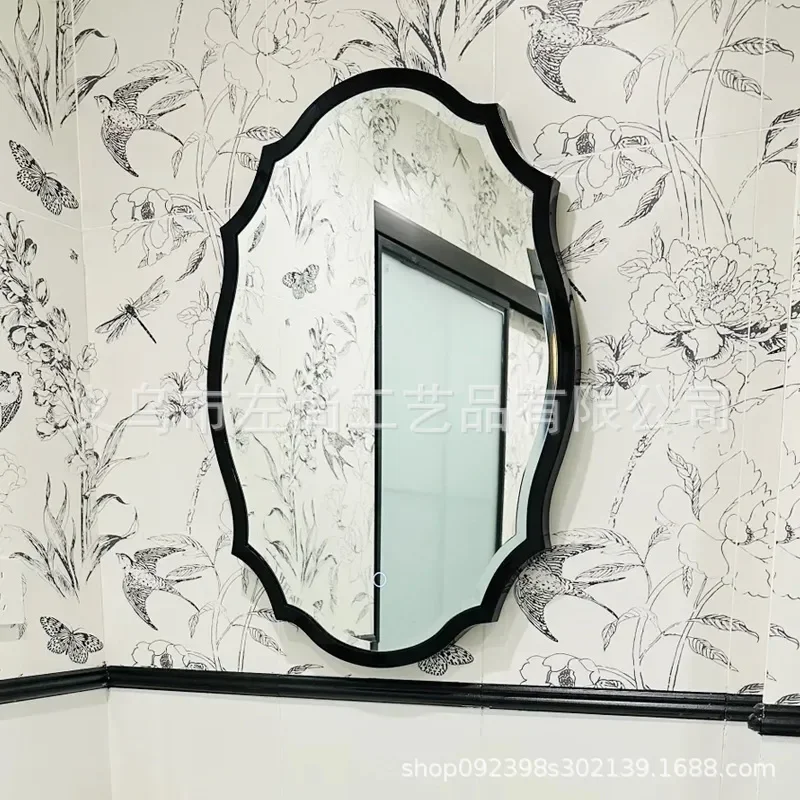 French Retro American Oval Bathroom Mirror LED Smart Wall Mounted Vanity Mirror for Sink Toilet European Style Hanging Lamp