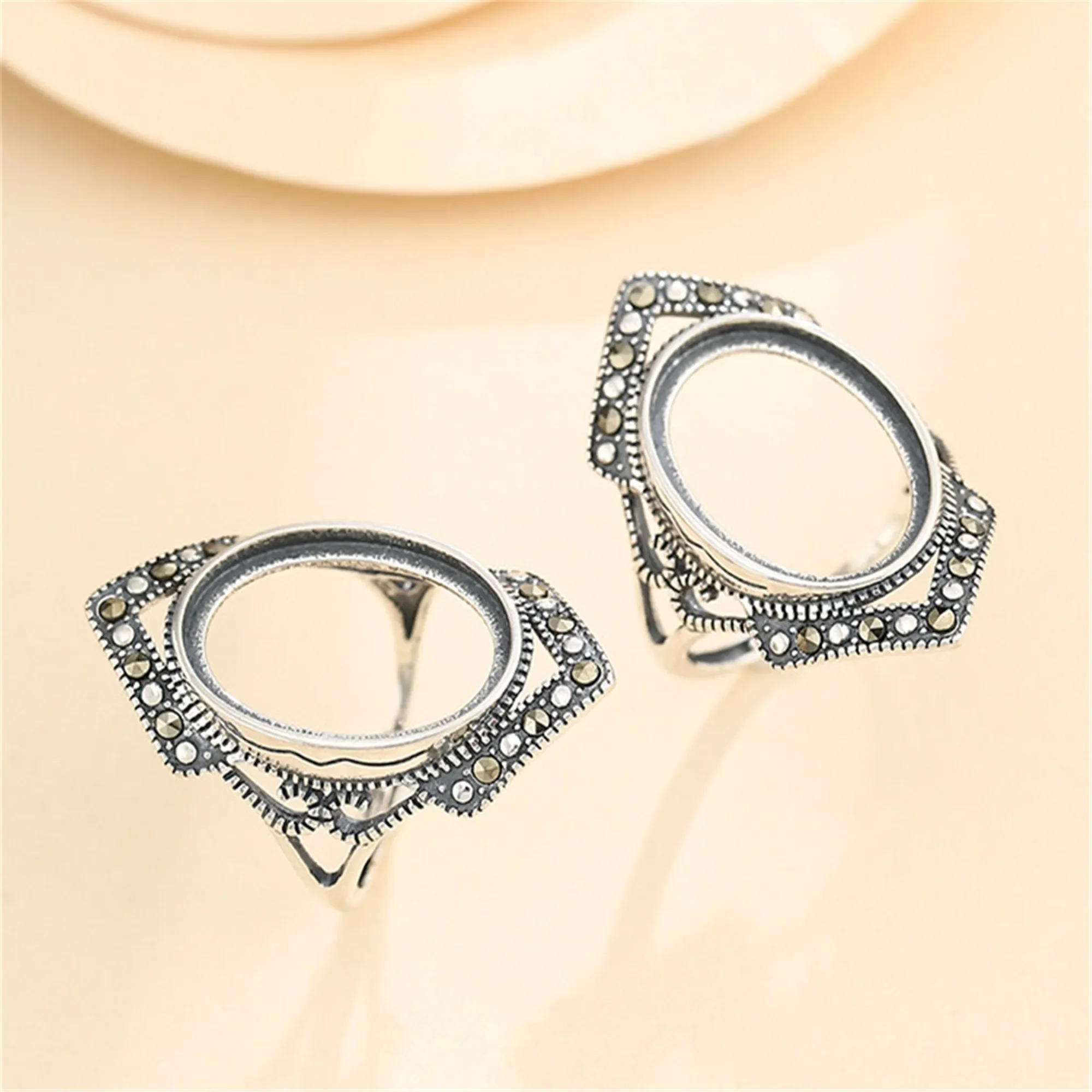 

Ring Setting for 12.5x17.5mm Oval Cabochons Ring Blank Thai Sterling Silver Rhinestone Adjustable Band Ring Base SR0147