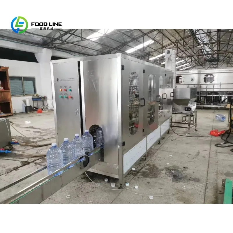 Customized Bottled Water Filling Machines One-time Bottled Water 3-in-1 Filling Machine Filling Line
