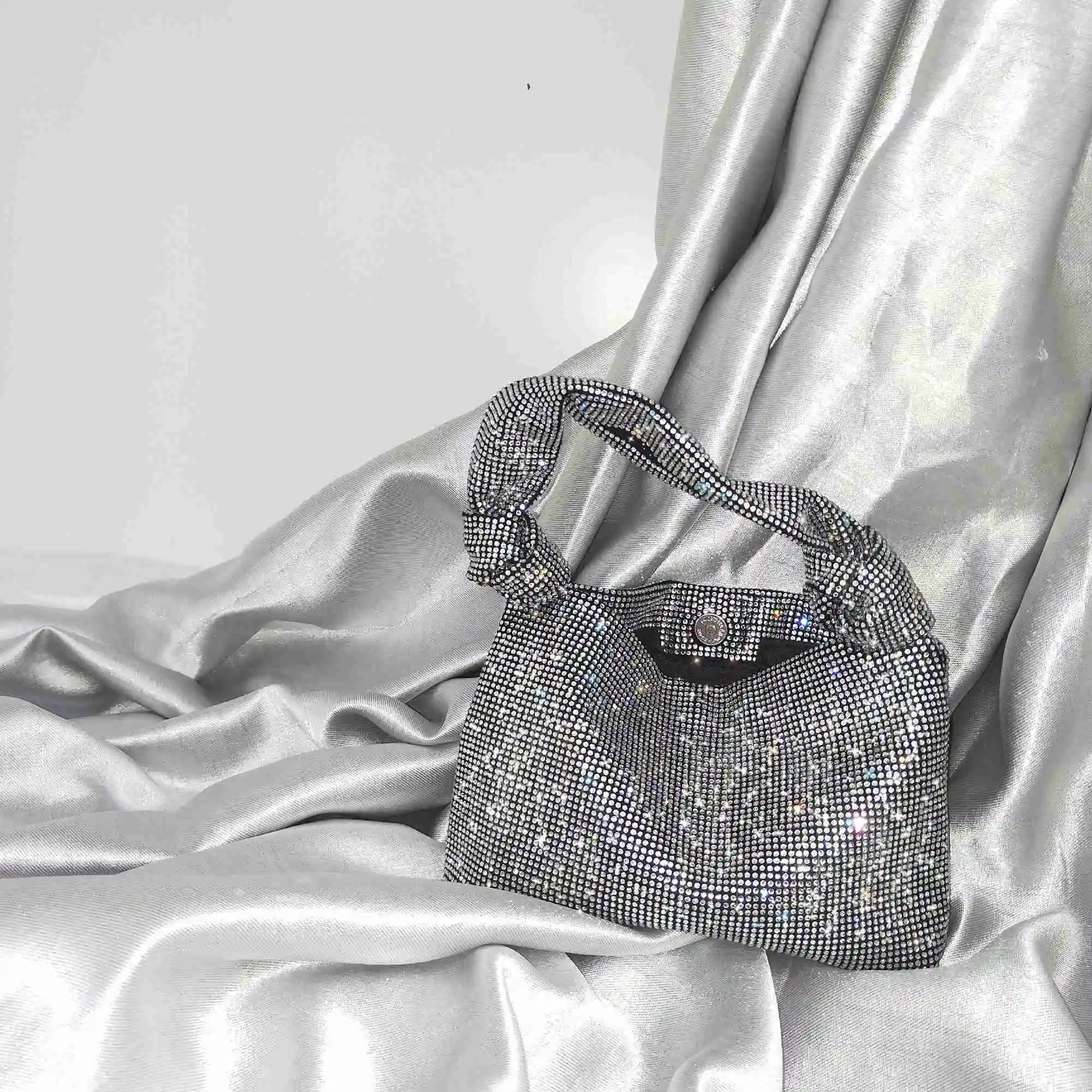 Bolsas para Mulheres Silver Black Rhinestone Evening Bags Small Clutches Bag New Sac A Main Femme Fashion Mini Sacs Luxury Bags