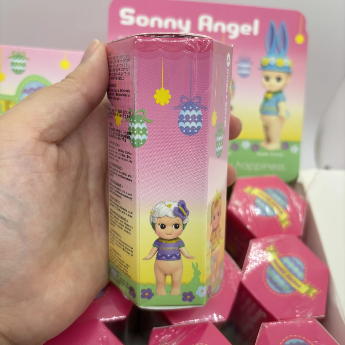 Sonny Angel Mini Figura 2016 Caja ciega de la serie Pascua El pollito amarillo con un sombrero y el conejo azul son muy lindo SAS65258