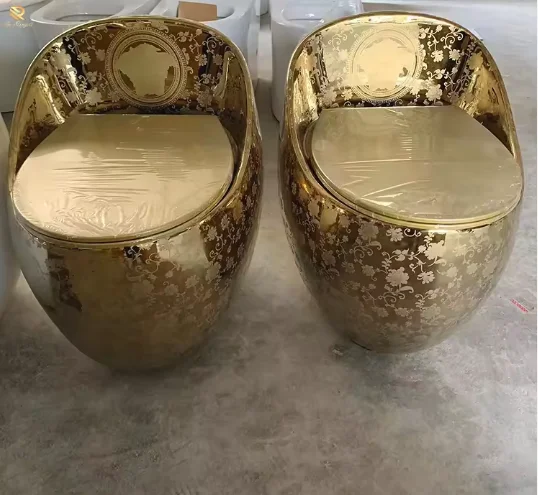Wall-mounted luxurious golden toilet with matte exquisite pattern and high-quality bathroom without water tank integrated cerami