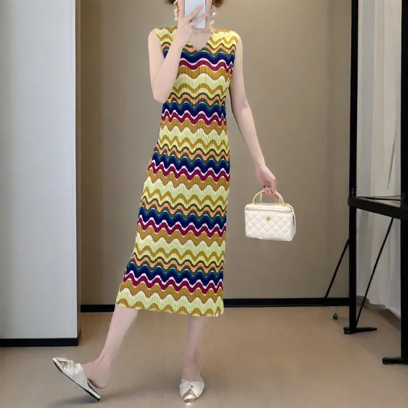 

Плиссированное платье Miyake, красочное волнистое полосатое платье, лето 2021, новое плиссированное платье-майка без рукавов, модная элегантная длинная юбка