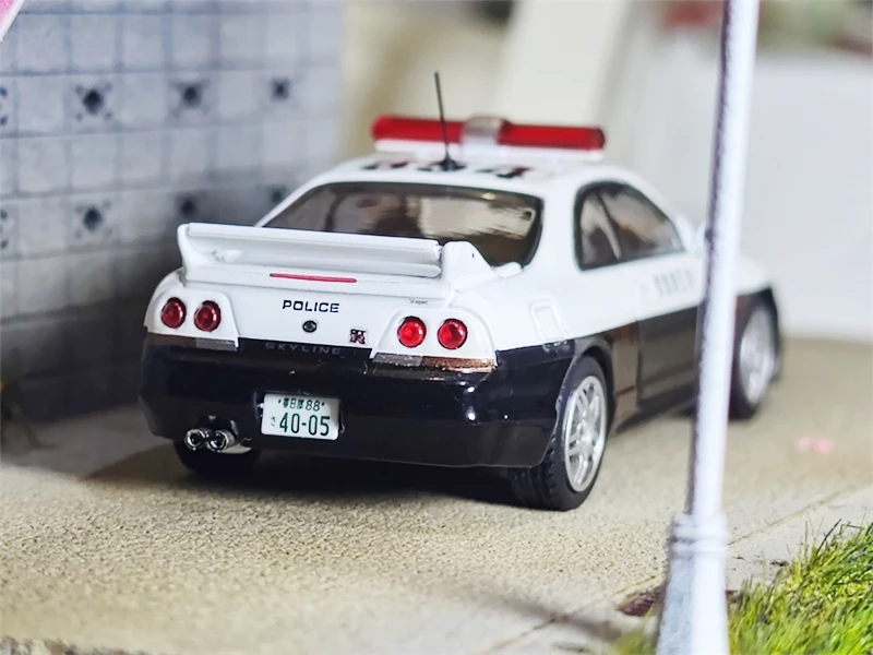 INNO 1:64  SKYLINE GTR R33 MINE\'S / Police Car Diecast Model Car